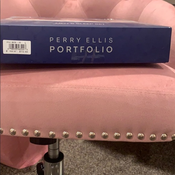 Perry Ellis PJ set - Picture 6 of 7